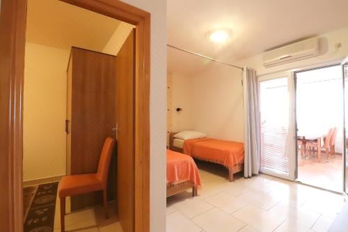 一卧室公寓（带阳台）