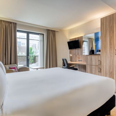 1張特大床標準房帶陽台和浴室 布魯塞爾舒曼假日酒店 - IHG 酒店優惠