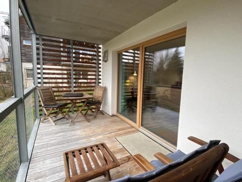 高级一卧室带阳台公寓