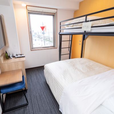 【禁菸】超級房間【雙層床， 容量1-2人包括嬰兒】 【標準】 【雙床房】 【禁菸】 箭巾站東口 超級飯店優惠