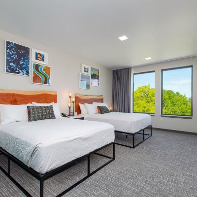 Suite, 2 Queen Beds, Corner (Corner Jr. Suite With 2 Queen Beds) The Independence Promo Code