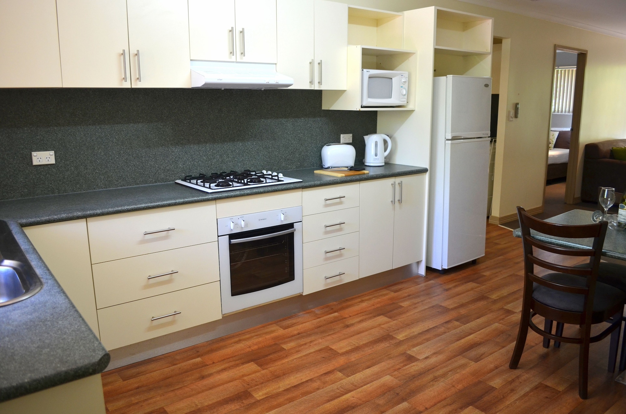 不允许携带宠物的两卧室公寓