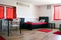 Nitra Glycerin Hostel Hotele w: 