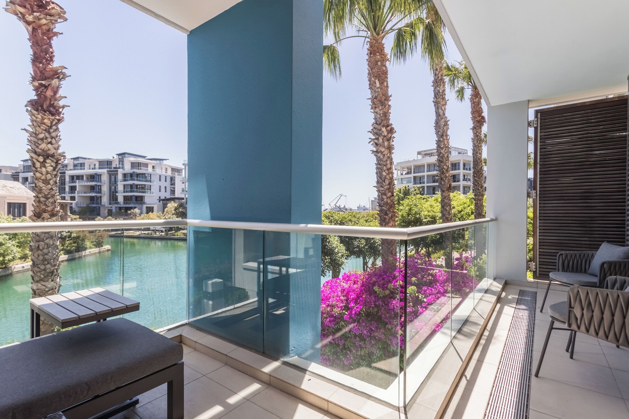 Mountain Marina Luxury Apartments两卧室尊贵间9