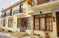Castri Hotel Отели рядом с достопримечательностью «Дельфы»