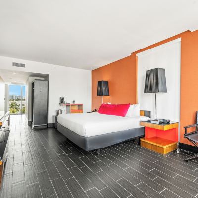 Accessible King Suite with Balcony Fairwind Hotel Miami Promo Code