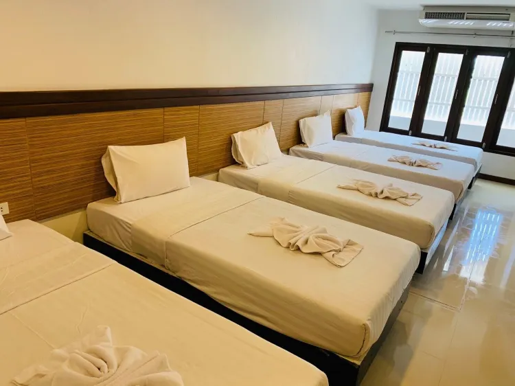 ห้องดีลักซ์ 4 ที่นอน