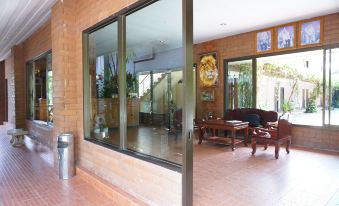Ploenjai Hotel Ranong - Housity