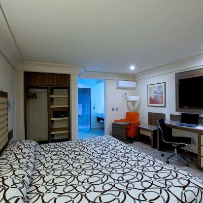 Deluxe Double Room, 1 King Bed, Non Smoking Econo Express Hotel Promo Code