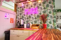 Waikiki Beachside Hostel