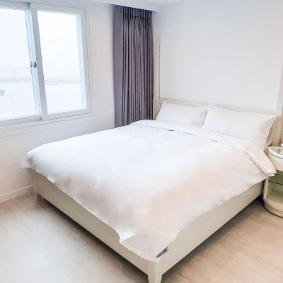 스탠다드룸 더블 침대 (별관) 부엉이호텔 쿠폰