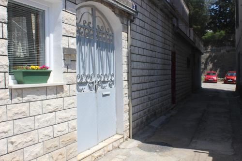 一室房 - 地面楼层