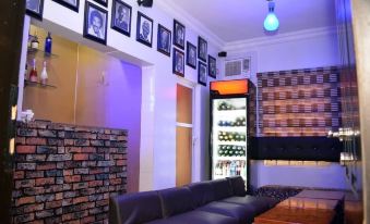 Rush by 0Degree Hotel & Apartments - Housity