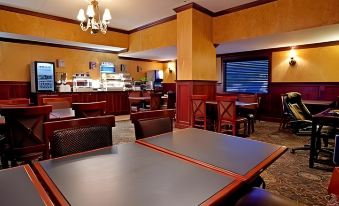 Holiday Inn Express Pittsburgh-North (Harmarville)