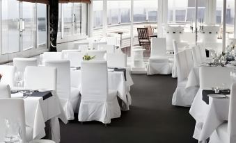 Malardrottningen Yacht Hotel & Restaurant
