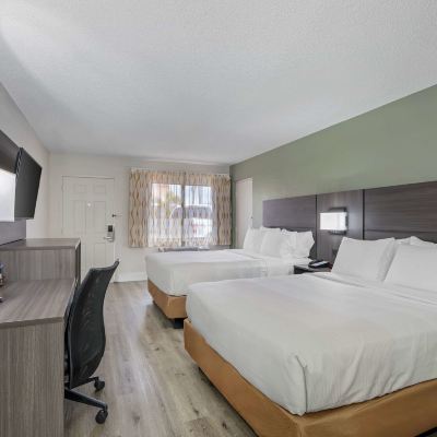 Standard Room, 2 Double Beds, Non Smoking Days Inn & Suites by Wyndham Orlando East UCF Area Promo Code