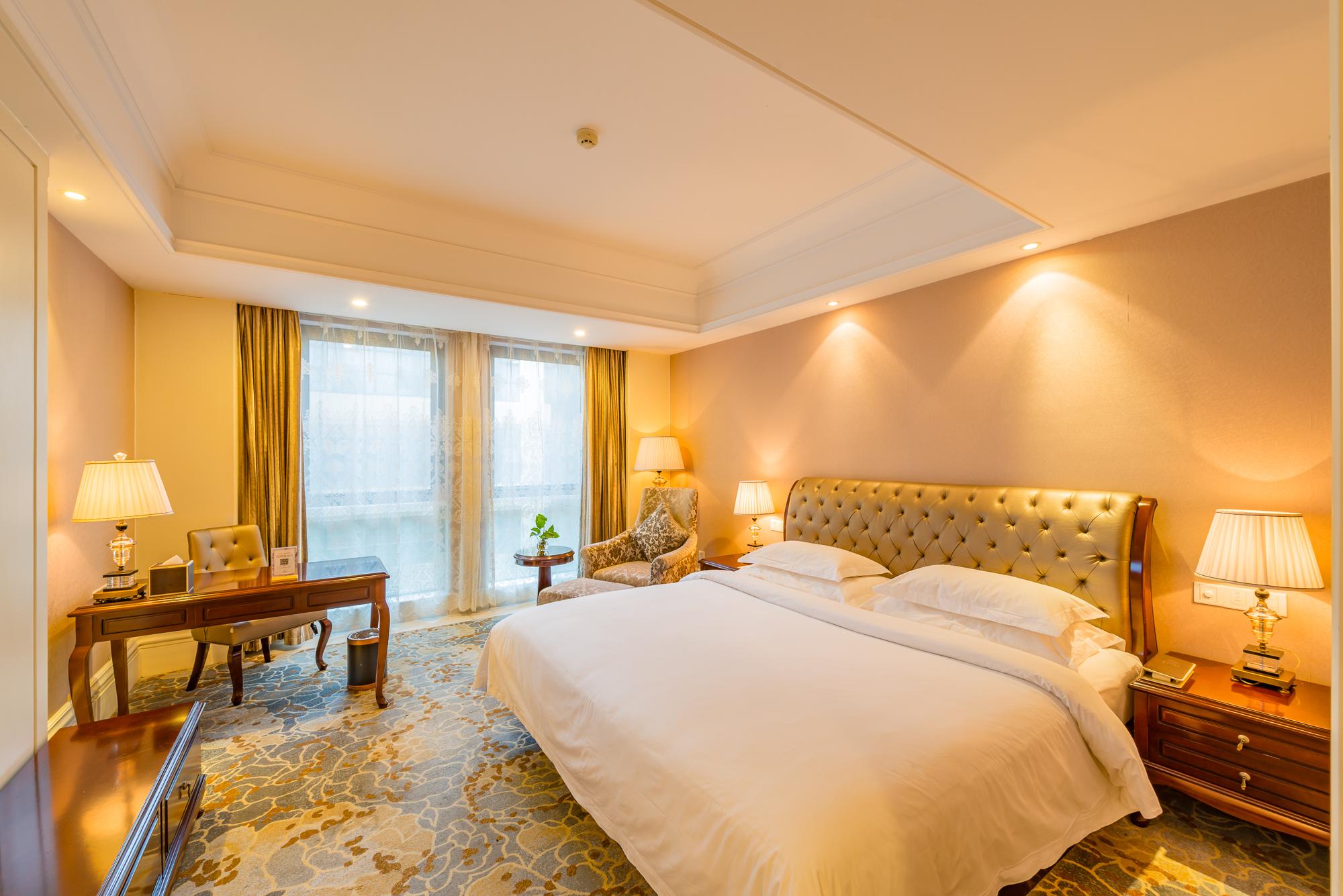 Rezen Hotel Zhoushan Tairu豪华大床房（直饮水）