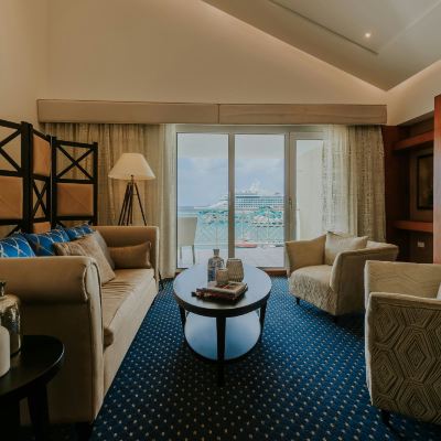 Royal Suite, 1 Bedroom Penthouse Suite, 1 King, Marina Hotel Renaissance Wind Creek Aruba Resort Promo Code