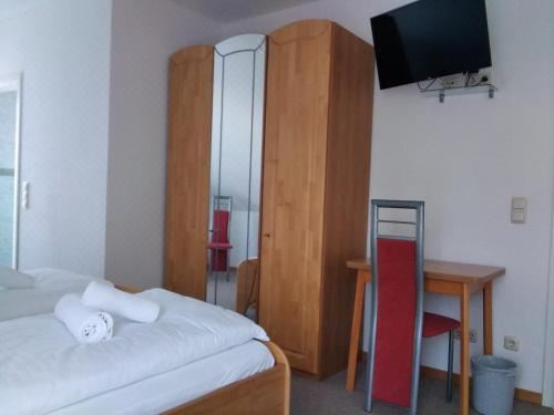 带山景的双人间