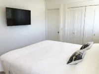 Newly Renovated 2 BR Apartment in the Heart of Sausalito Hotels in Sausalito