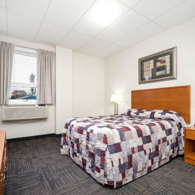 Guest Room Guest House Inn & Suites Promo Code