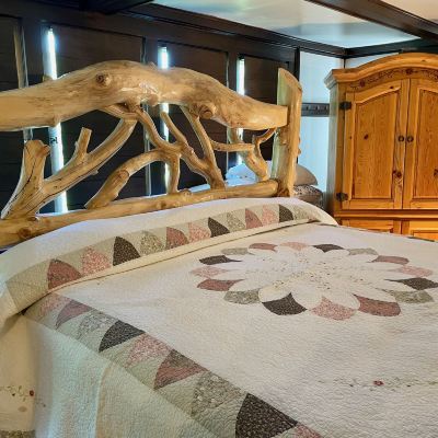 Deluxe Room, Private Bathroom (Field Of Dreams) Harbour House Inn Promo Code