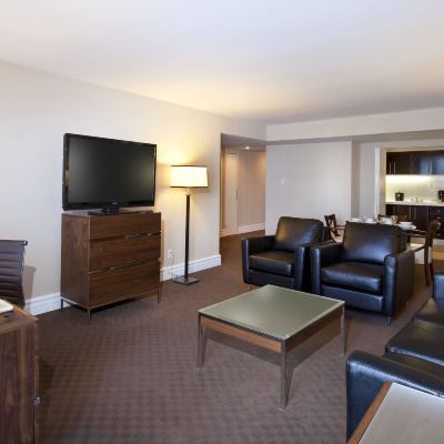 Premier King Suite Hôtel le Cantlie Suites Promo Code