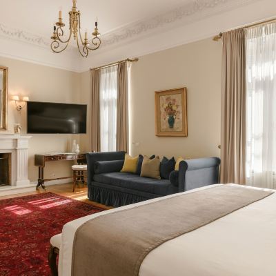 Executive One-Bedroom Suite Noble Suites Promo Code