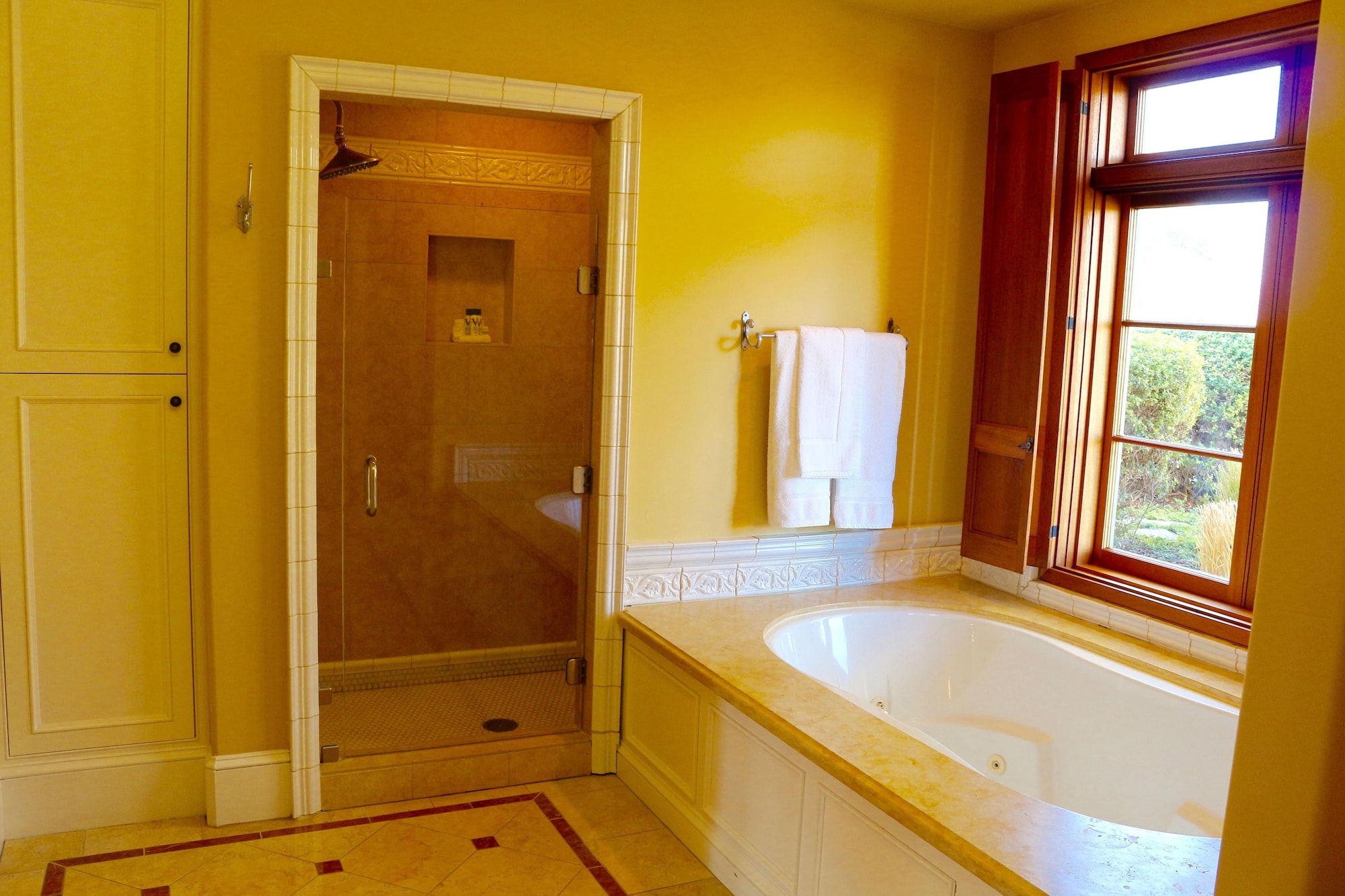 酿酒师住宅，2间卧室，热水浴缸，葡萄园景观