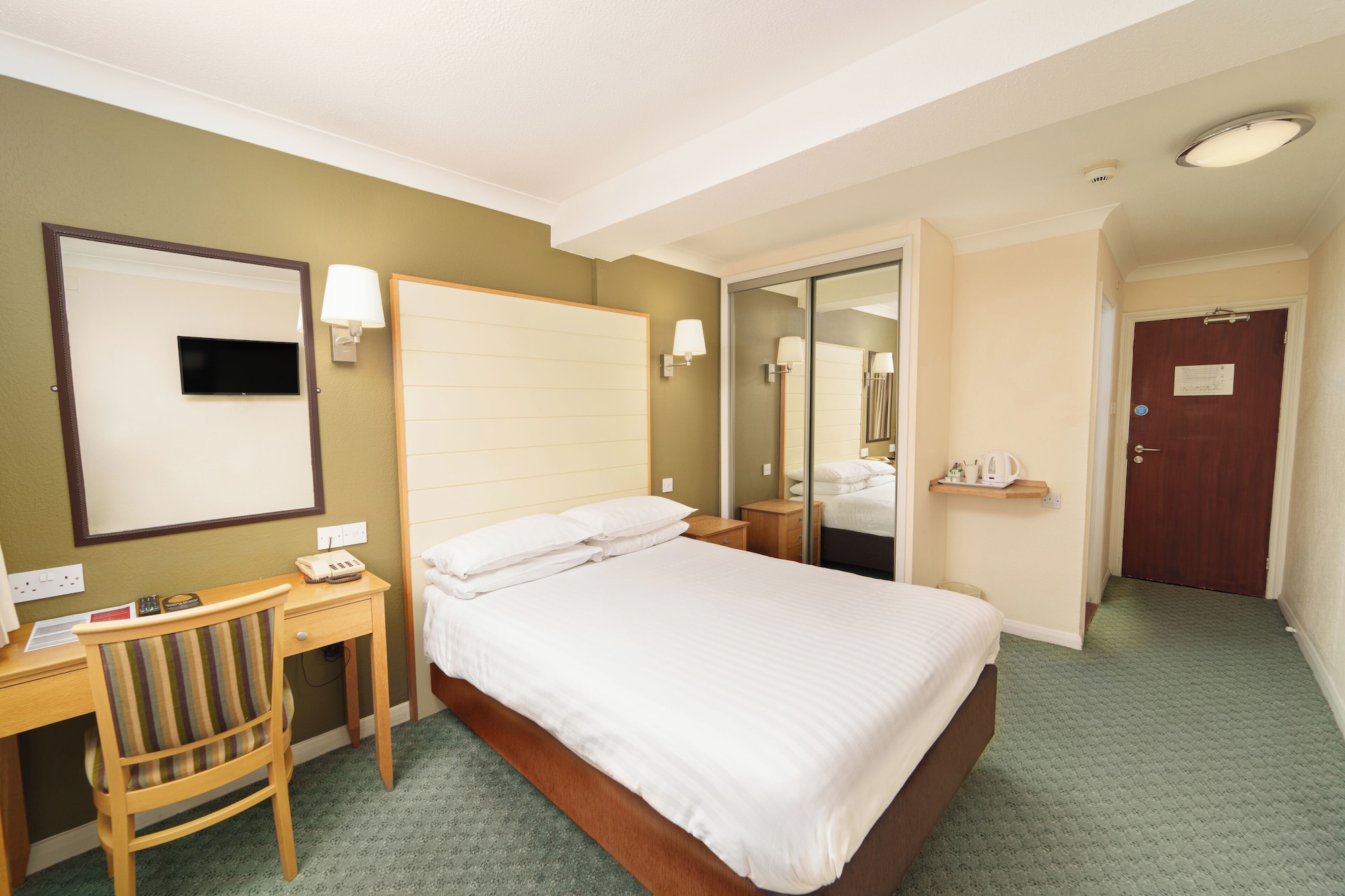 带海景的双人房