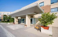 Residence & Conference Centre - King City Ξενοδοχεία στην πόλη 