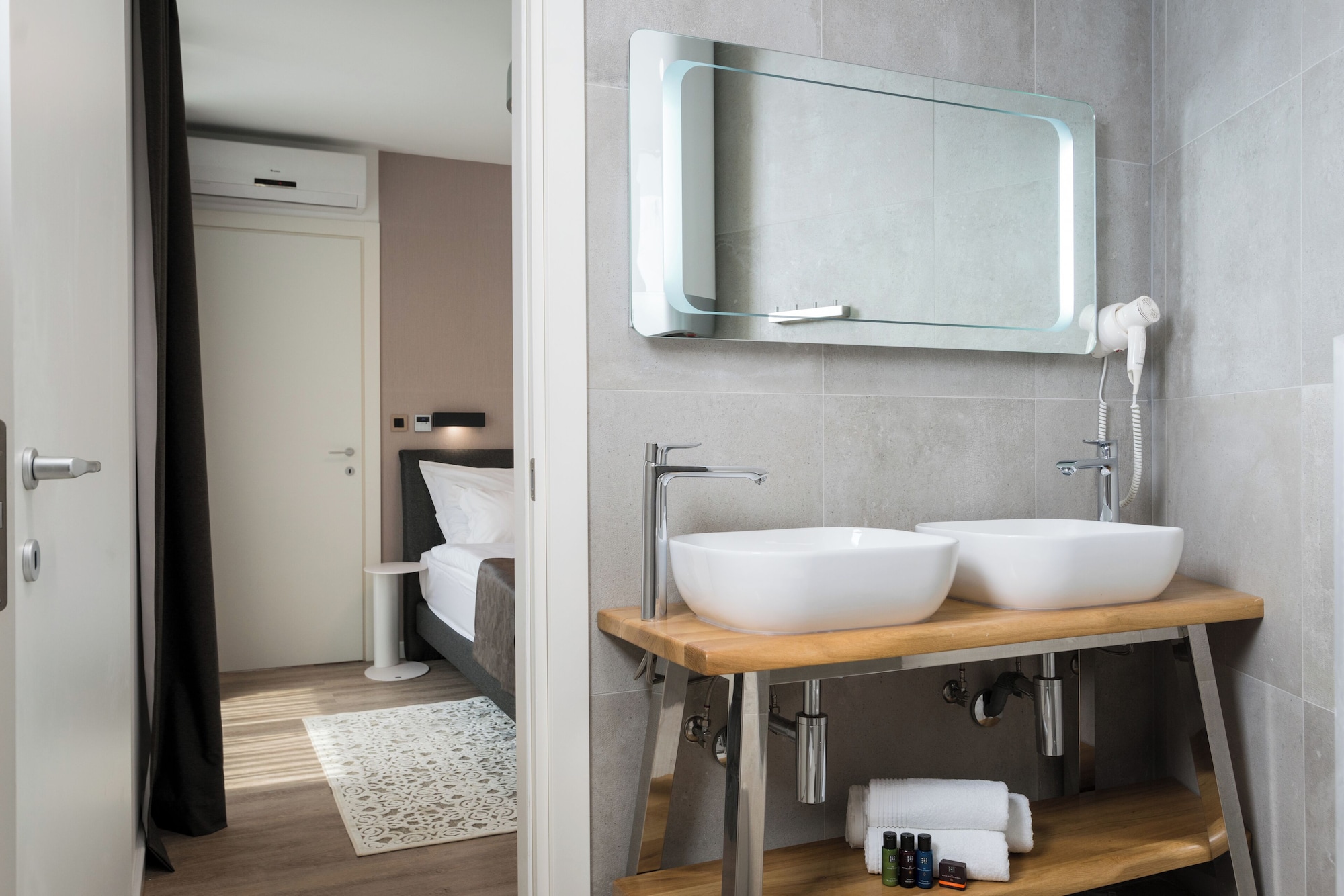 高级双人或双床房