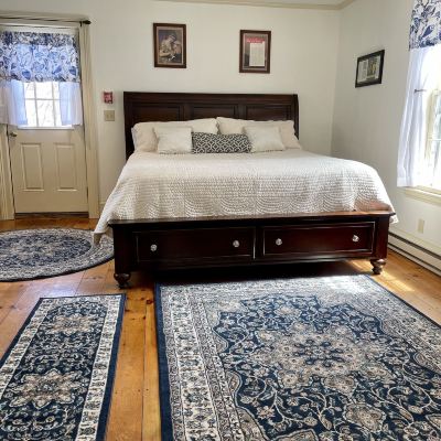 Queen Room With Balcony-Marquand Clark Currier Inn Promo Code