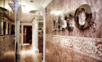 Hotel Dato - Housity