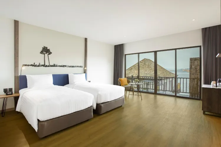 Koh Si Chang Sea View Premier Villa-Two Single Beds