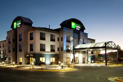 홀리데이 인 익스프레스 호텔 & 스위트 록 스프링스 그린 리버 바이 IHG  호텔