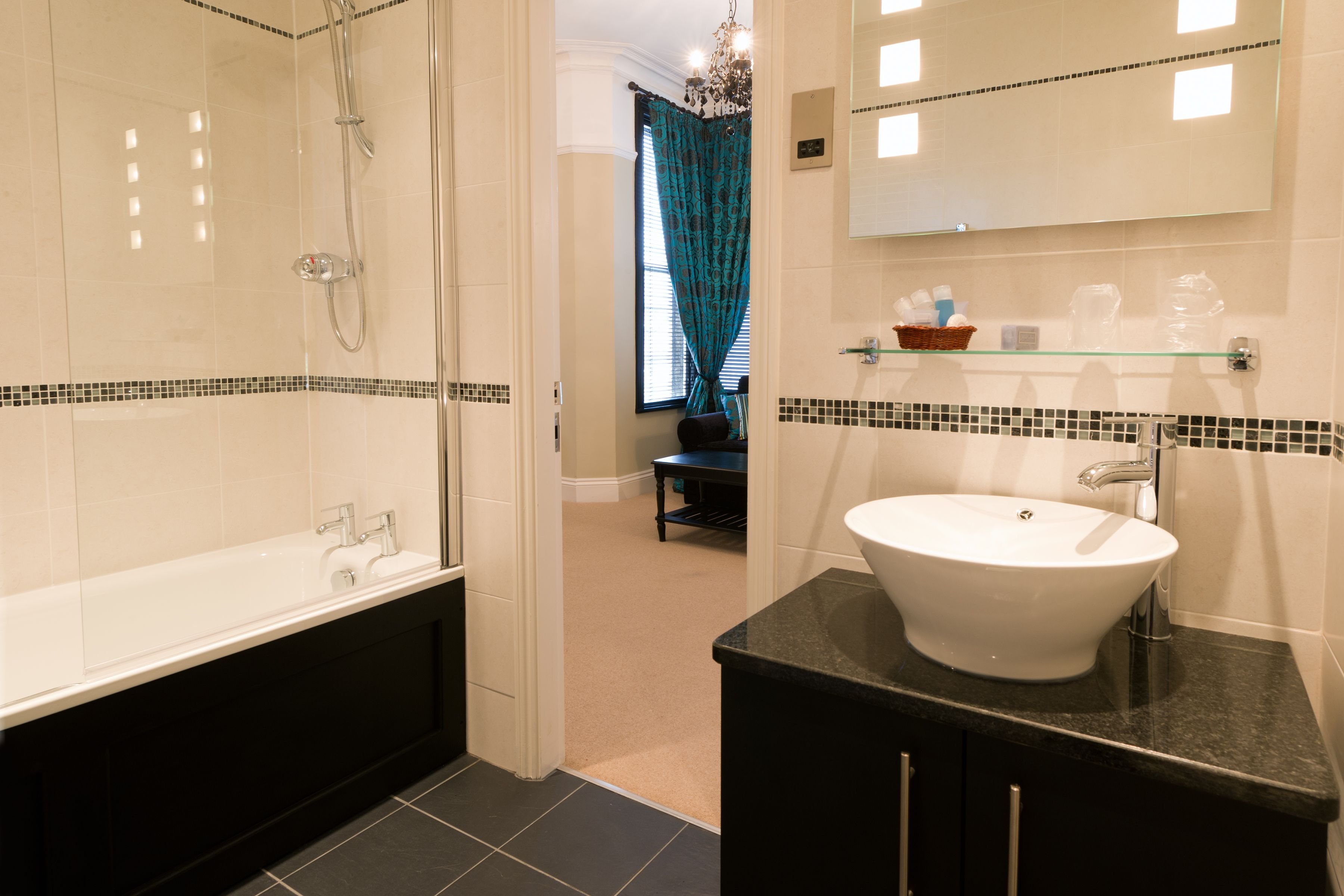 大型高级双人床房