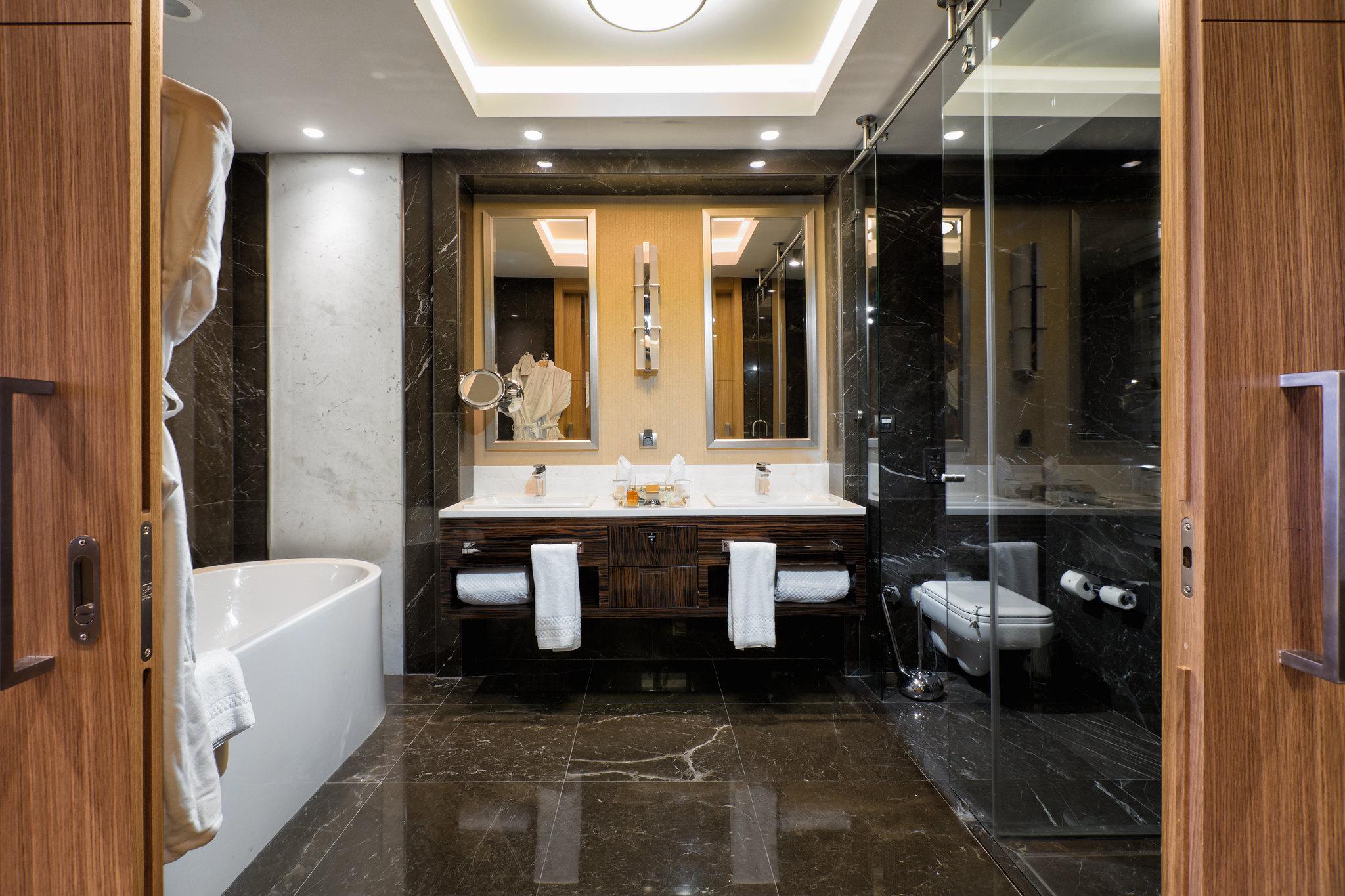 Rixos Krasnaya Polyana Sochi高级双人床房