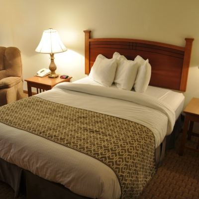 Classic Room, 1 Bedroom, Refrigerator & Microwave, Pool View Fort Davidson Hotel Promo Code