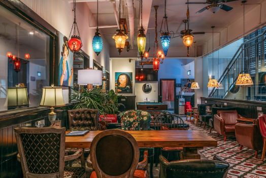 POSHPACKER Chengdu Flipflop Hostel