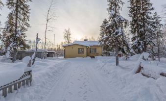 Kuukkeli Ivalo Arctic House