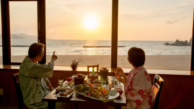 夕日ヶ浦温泉 旅館 静花扇 食事・レストラン