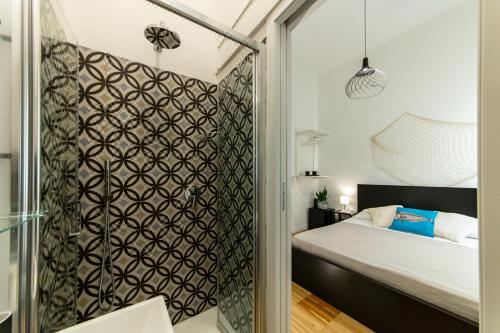 双人房（带独立浴室）