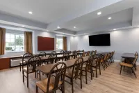 Microtel Inn & Suites by Wyndham Zephyrhills