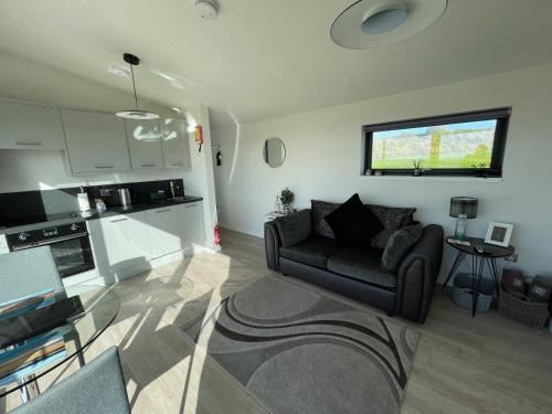 Flora's Cliff View One-Bedroom Chalet