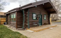 Cozy Cody Cottage located in the heart of downtown Cody!