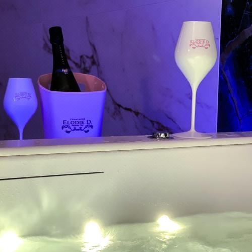 特大床间 - 带spa浴缸