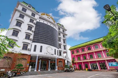 PHÚ QUÝ Hotel Near ĐÔNG Kinh Market Hotel a 