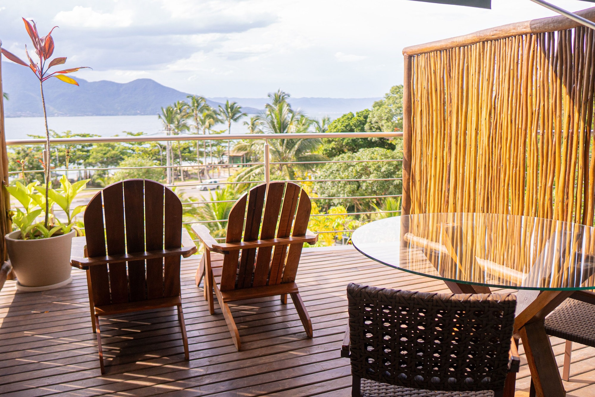 海景高级三人房