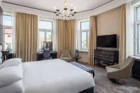 Grand Hotel Vilnius, Curio Collection by Hilton のホテル